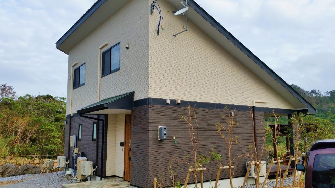 Karstvilla Motobu Exteriör bild